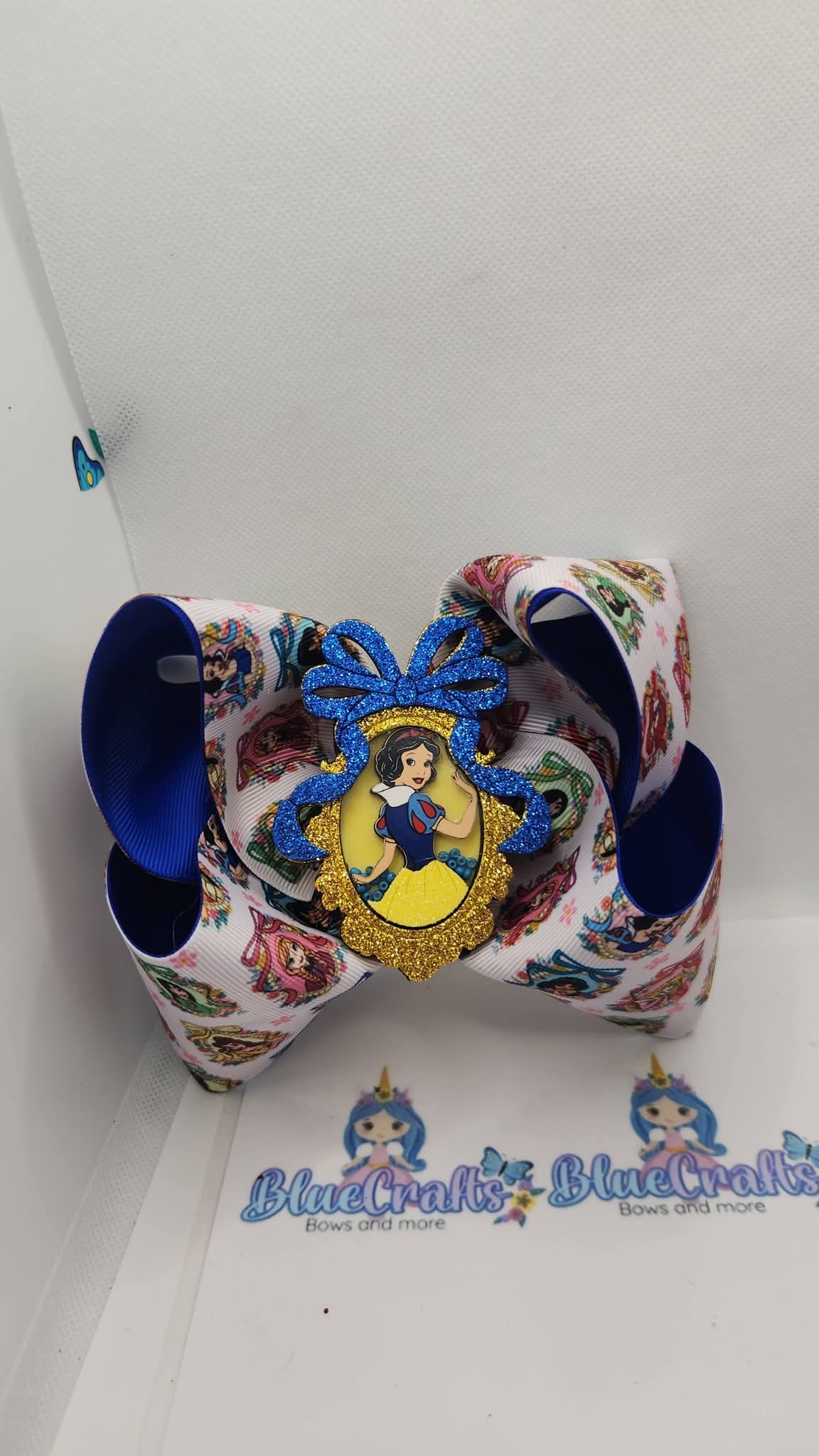 Boutique Hairbow "Snow White"