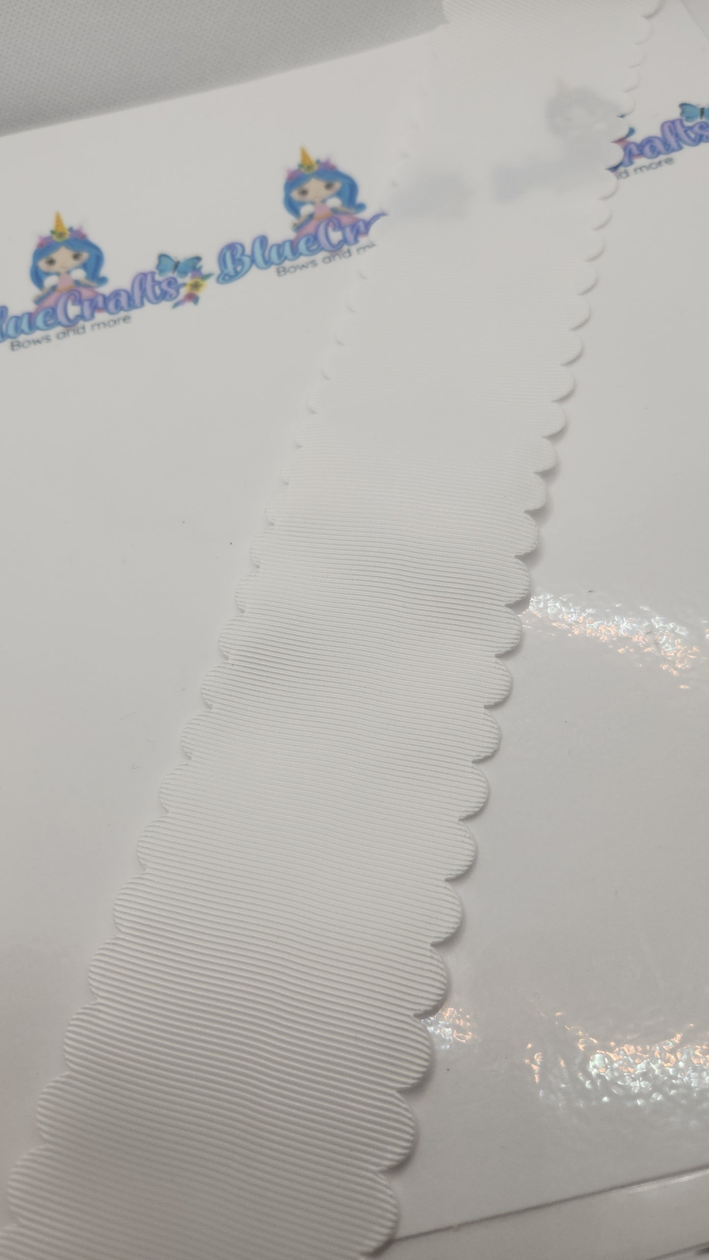 Scallop Wave Ribbon "White"