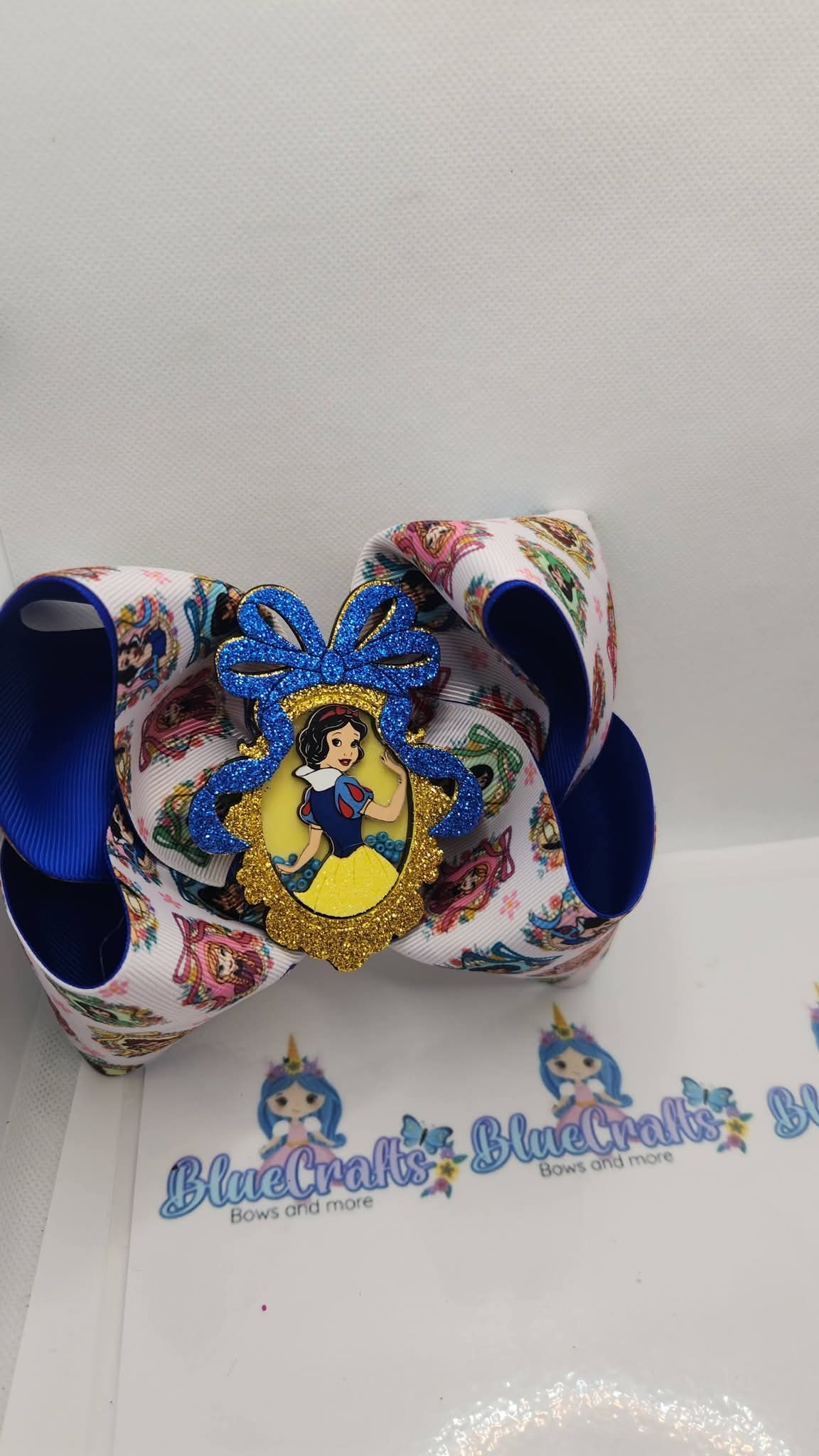 Boutique Hairbow "Snow White"